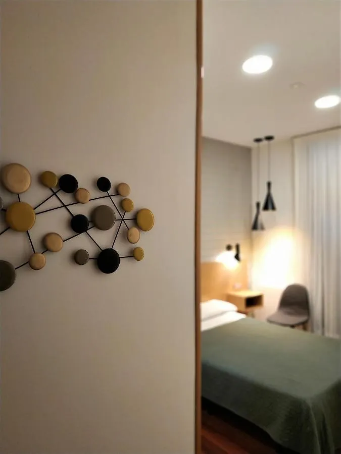 Roquefer Bilbao Central Rooms